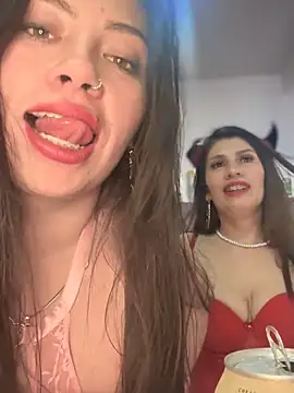 Snapshot of LIZ-06_ chatting on 10-12-25, 06:40 LIZ-06 online show from 10-12-25, 06:40