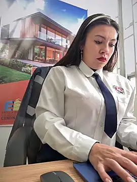 Snapshot of LIZ-06_ chatting on 11-04-25, 01:54 LIZ-06 online show from 11-04-25, 01:54