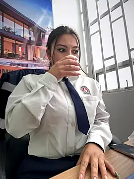 Snapshot of LIZ-06_ chatting on 11-06-25, 02:07 LIZ-06 online show from 11-06-25, 02:07