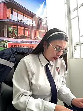 Snapshot of LIZ-06_ chatting on 11-10-25, 02:05 LIZ-06 online show from 11-10-25, 02:05