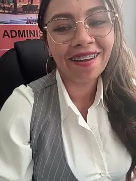 Snapshot of LIZ-06_ chatting on 11-18-25, 03:27 LIZ-06 online show from 11-18-25, 03:27