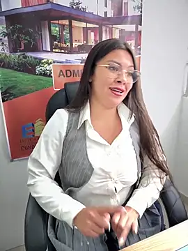 Snapshot of LIZ-06_ chatting on 12-01-25, 04:12 LIZ-06 online show from 12-01-25, 04:12