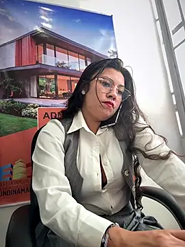 Snapshot of LIZ-06_ chatting on 12-16-25, 02:44 LIZ-06 online show from 12-16-25, 02:44