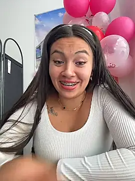 Snapshot of LIZ-06_ chatting on 02-14-26, 03:53 LIZ-06 online show from 02-14-26, 03:53