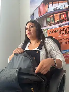 Snapshot of LIZ-06_ chatting on 02-17-26, 01:29 LIZ-06 online show from 02-17-26, 01:29