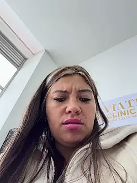 Snapshot of LIZ-06_ chatting on 07-21-26, 01:35 LIZ-06 online show from 07-21-26, 01:35