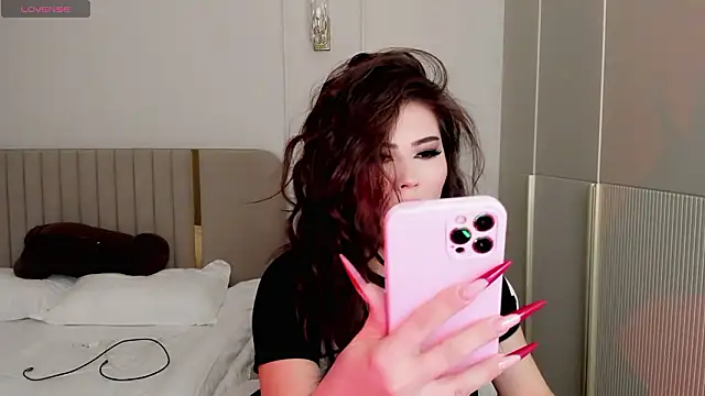 may mia online show from 02-01-26, 02:21