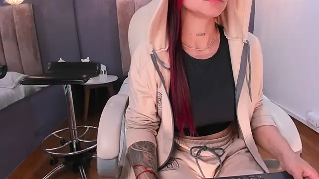 cami rouxxx  online show from 03-06-25, 10:15