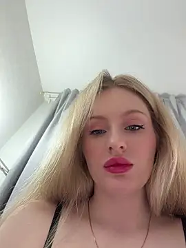 Snapshot of CaseyCumFace chatting on 06-14-26, 09:50 CaseyCumFace online show from 06-14-26, 09:50