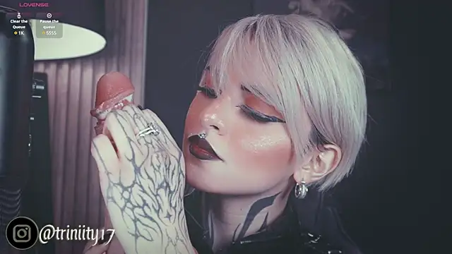 Snapshot of Trinity___s chatting on 12-26-24, 07:38 Trinity s online show from 12-26-24, 07:38