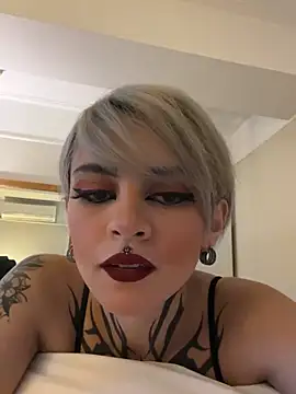 Snapshot of Trinity___s chatting on 01-04-25, 05:47 Trinity s online show from 01-04-25, 05:47