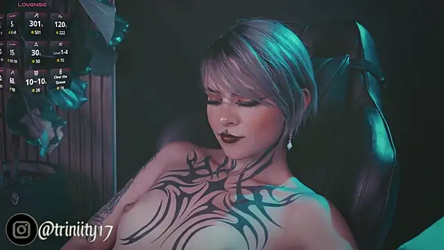 Snapshot of Trinity___s chatting on 01-27-25, 05:25 Trinity s online show from 01-27-25, 05:25