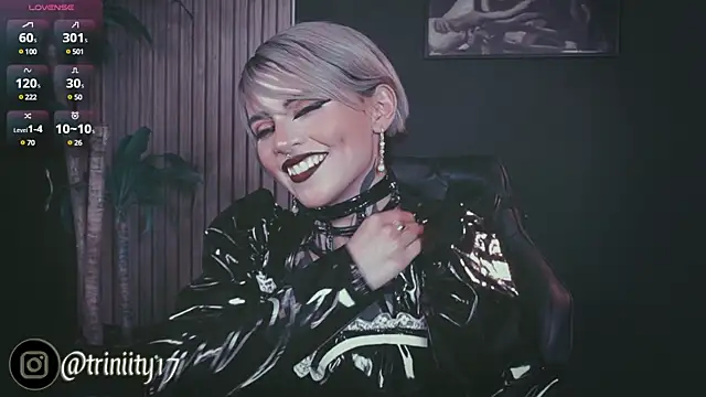 Snapshot of Trinity___s chatting on 02-03-25, 04:57 Trinity s online show from 02-03-25, 04:57