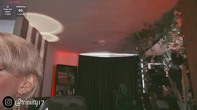 Snapshot of Trinity___s chatting on 09-13-25, 05:02 Trinity s online show from 09-13-25, 05:02