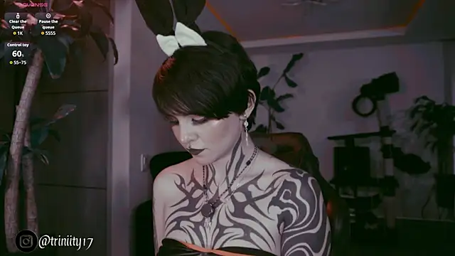 Snapshot of Trinity___s chatting on 12-20-25, 09:55 Trinity s online show from 12-20-25, 09:55