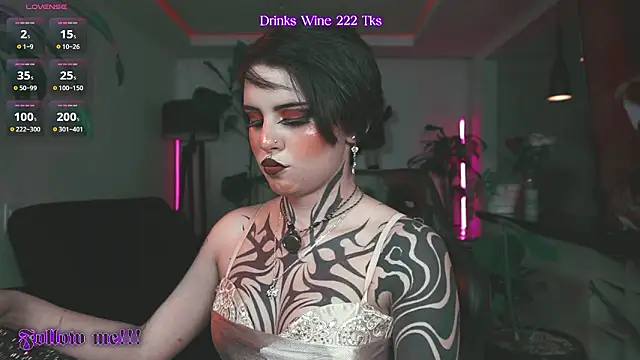 Snapshot of Trinity___s chatting on 02-15-26, 04:20 Trinity s online show from 02-15-26, 04:20