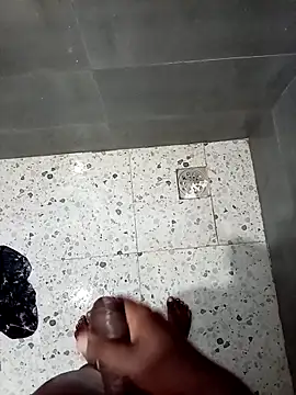 Snapshot of Zoy1 chatting on 09-20-25, 12:06 Zoy1 online show from 09-20-25, 12:06