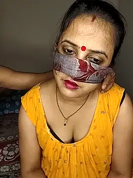 Snapshot of Cute-manisha chatting on 06-25-26, 05:23 Cute-manisha online show from 06-25-26, 05:23