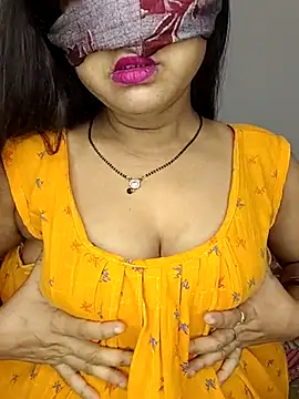 Snapshot of Cute-manisha chatting on 06-30-26, 02:01 Cute-manisha online show from 06-30-26, 02:01