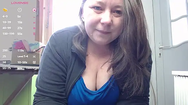 Snapshot of KasiaPrivat chatting on 01-04-25, 09:43 KasiaPrivat online show from 01-04-25, 09:43