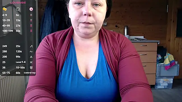 Snapshot of KasiaPrivat chatting on 02-28-25, 12:09 KasiaPrivat online show from 02-28-25, 12:09