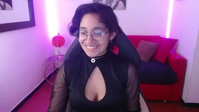 Lili Gomez  online show from 02-03-25, 05:14