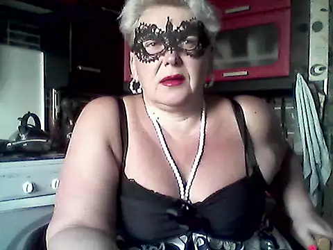 Snapshot of Lisa_Suzie chatting on 05-12-26, 05:59 Lisa Suzie online show from 05-12-26, 05:59