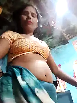 Snapshot of Kajal__Mehra chatting on 03-04-25, 03:59 Kajal Mehra online show from 03-04-25, 03:59