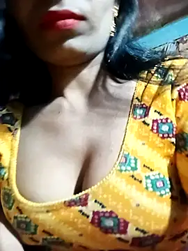 Snapshot of Kajal__Mehra chatting on 03-05-25, 03:40 Kajal Mehra online show from 03-05-25, 03:40