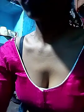 Snapshot of Kajal__Mehra chatting on 09-16-25, 12:44 Kajal Mehra online show from 09-16-25, 12:44