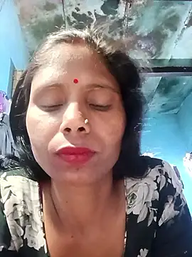 Snapshot of Kajal__Mehra chatting on 03-12-26, 03:40 Kajal Mehra online show from 03-12-26, 03:40