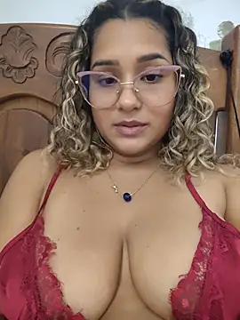 Snapshot of BrendaGirs chatting on 06-21-26, 03:20 BrendaGirs online show from 06-21-26, 03:20