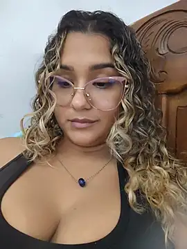 Snapshot of BrendaGirs chatting on 07-16-26, 01:00 BrendaGirs online show from 07-16-26, 01:00