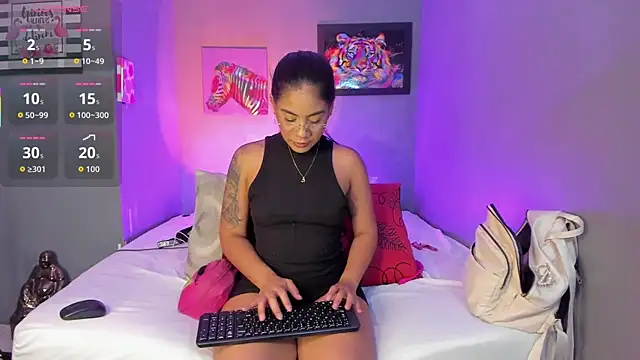 PammelaRoss1 online show from 09-24-25, 05:16