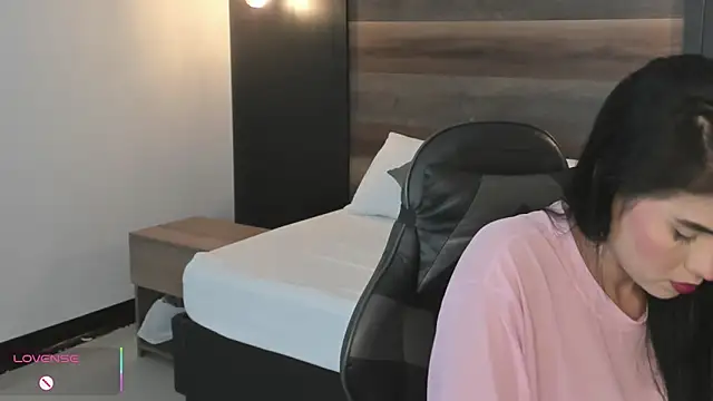 stephanya  online show from 03-11-26, 07:09