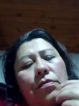 Darly Gomez online show from 01-17-25, 03:34