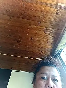 Darly Gomez online show from 10-31-25, 02:40