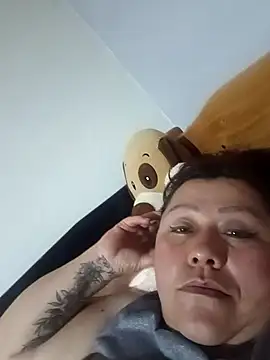 Darly Gomez online show from 04-30-26, 01:34