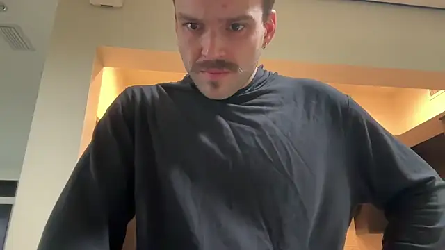 Snapshot of 69woodinson chatting on 02-11-26, 02:11 69woodinson online show from 02-11-26, 02:11