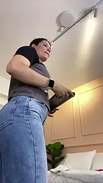 SHARONN     online show from 06-16-26, 03:31
