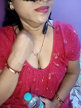 Sexy Mona Bhabhi online show from 09-21-25, 07:04