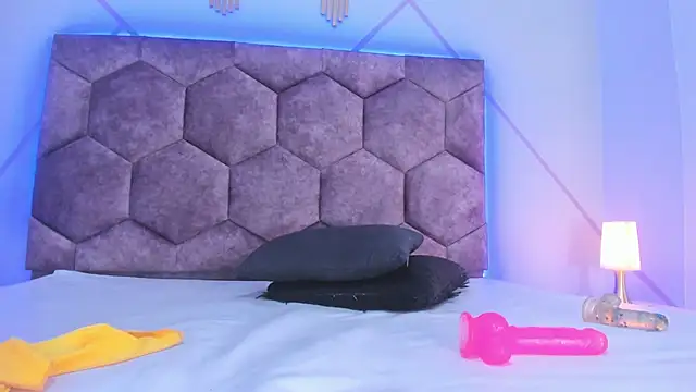 aggy castel online show from 01-13-25, 11:06