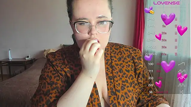 Snapshot of Jessica_Joy chatting on 05-15-26, 06:31 Jessica Joy online show from 05-15-26, 06:31