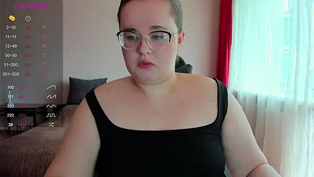 Snapshot of Jessica_Joy chatting on 05-19-26, 06:31 Jessica Joy online show from 05-19-26, 06:31