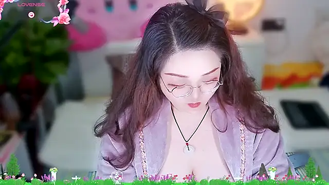 Weiwei5200 online show from 12-21-25, 10:33