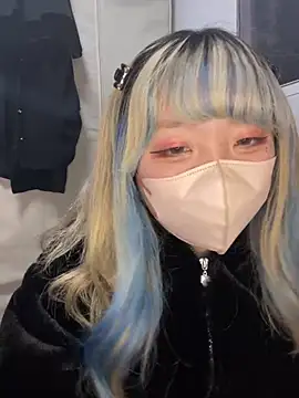 Snapshot of YUNA-yuna chatting on 12-27-24, 11:28 YUNA-yuna online show from 12-27-24, 11:28