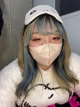 Snapshot of YUNA-yuna chatting on 12-27-24, 03:37 YUNA-yuna online show from 12-27-24, 03:37