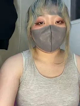 Snapshot of YUNA-yuna chatting on 12-29-24, 11:50 YUNA-yuna online show from 12-29-24, 11:50