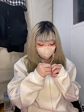 Snapshot of YUNA-yuna chatting on 01-13-25, 03:36 YUNA-yuna online show from 01-13-25, 03:36