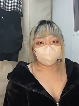 Snapshot of YUNA-yuna chatting on 01-14-25, 01:49 YUNA-yuna online show from 01-14-25, 01:49